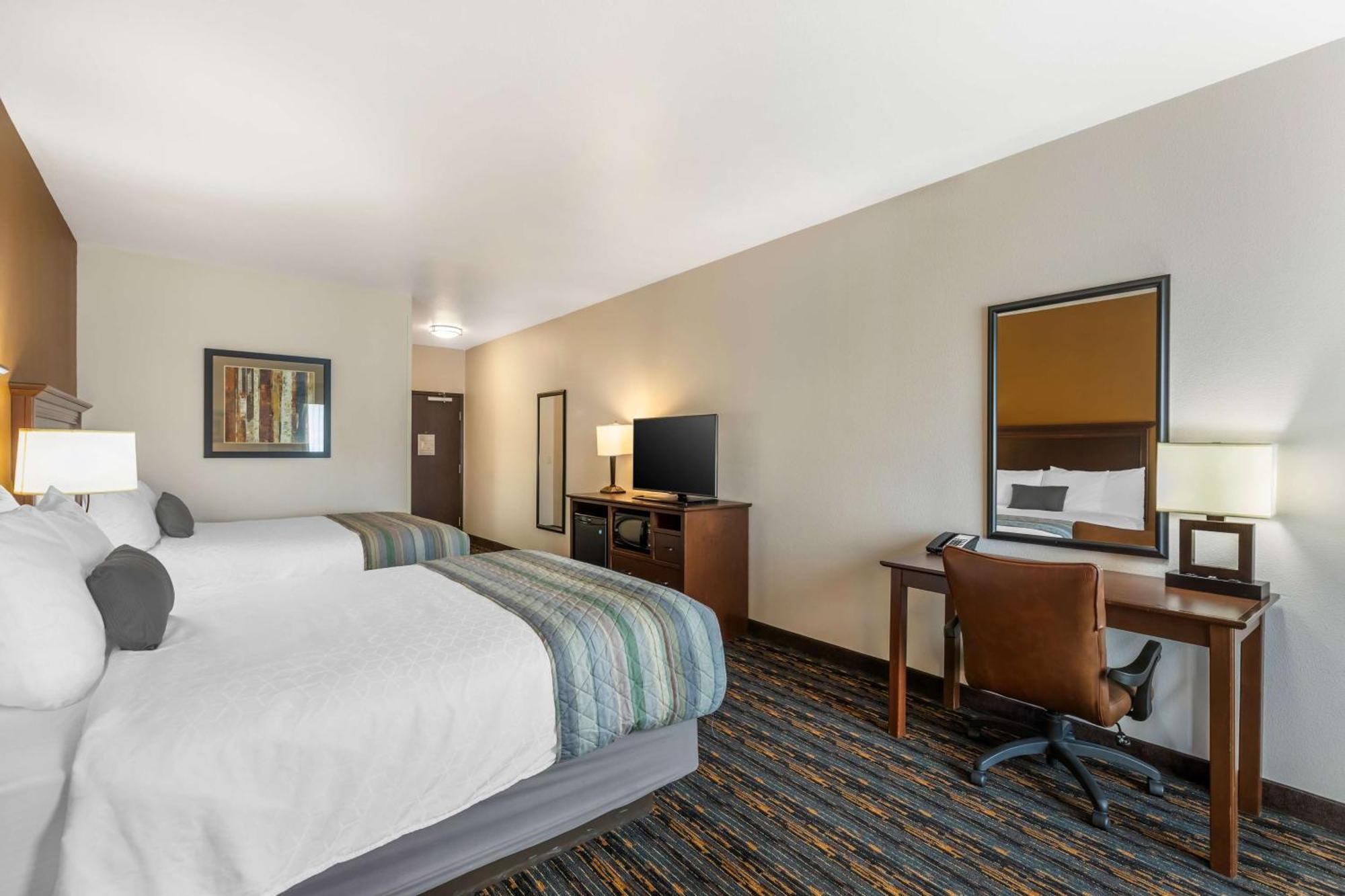 Best Western Plus Casper Inn & Suites Exterior photo